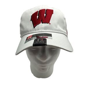 NWT Under Armour Men’s ISO-CHILL Wisconsin Badgers Cap Hat OSFM White On Field